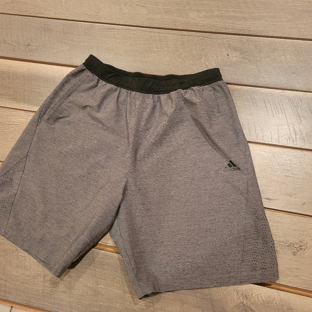 Adidas shorts xl